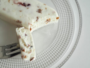 ファミマ「ナッツとフルーツのカッサータ」の感想