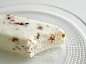 ファミマ「ナッツとフルーツのカッサータ」の感想